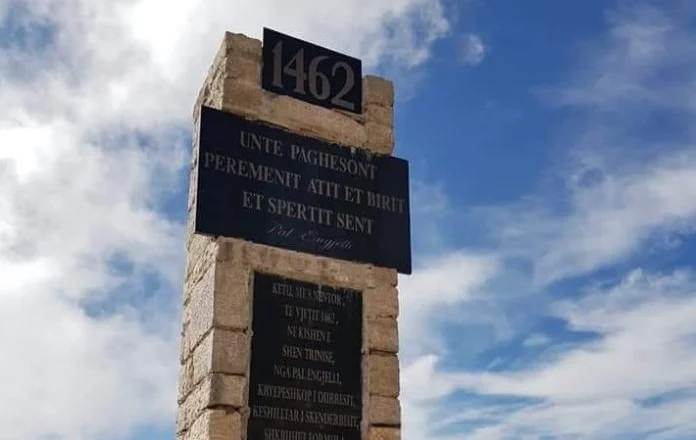 Dokumenti i parë i gjuhës shqipe i shkruar 563 vite më parë në Mat