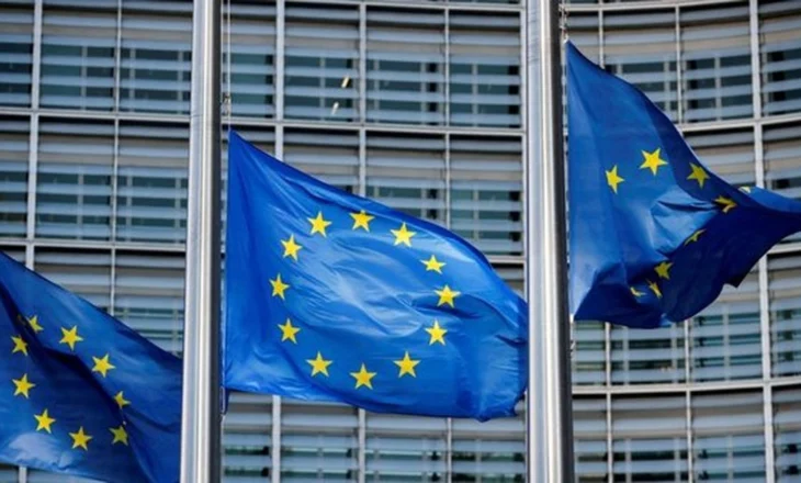 Drafti i Raportit të Progresit për Kosovën: Përparim i kufizuar për shkak të ngërçit politik