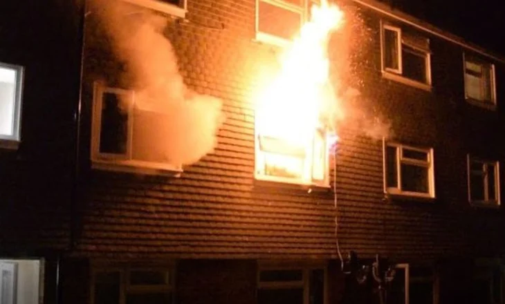 “Dramë” në kryeqytet, 37-vjeçarja i vë flakën shtëpisë së të dashurit