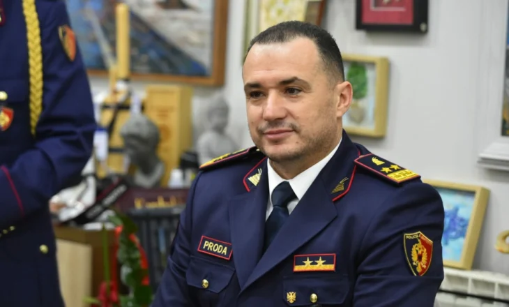 Drejtori i Policisë, Ilir Proda, uron shqiptarët për Festat e Nëntorit: Krenari kombëtare dhe respekt për dëshmorët…