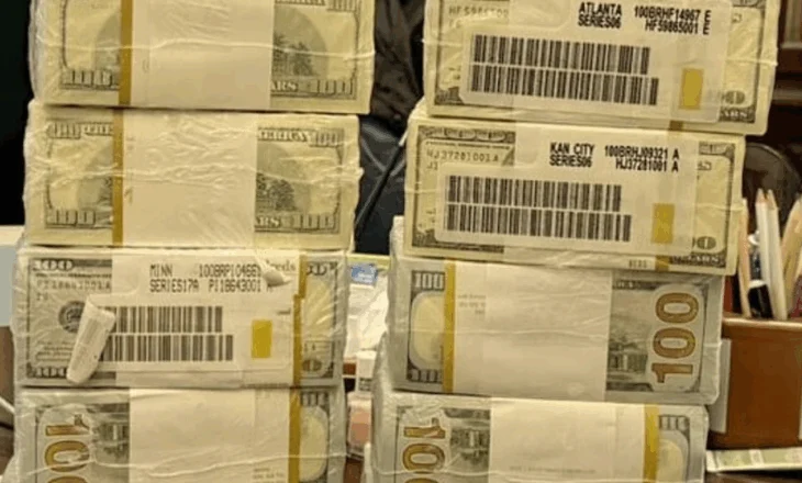 Dy ministra ukrainas japin dorëheqje pas skandalit të korrupsionit