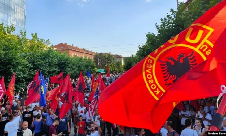 Dy rrëfime, një vendim: Si do të mbahet mend UÇK-ja?