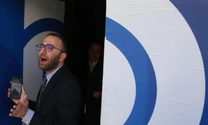 ‘E ka ndarë në dysh grupin parlamentar’/ Dedaj: Bardhi po tërheq zvarrë PD-në drejt agjendës së tij