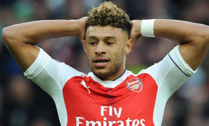 E mbani mend Alex Oxlade-Chamberlain? Ish-mesfushori rikthehet tek Arsenal, arsyeja është befasuese