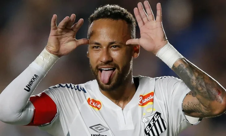 E pabesueshme, me meniskun e këputur, Neymar zbret në fushë dhe shënon (VIDEO)