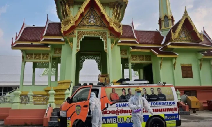 E pazakontë në Tajlandë, gruaja ‘ringjallet’ në arkivol pak çaste para djegies së trupit