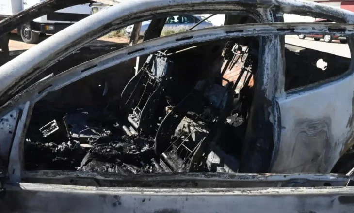 E rëndë në Greqi/ E prangosën dhe i vunë flakën, shqiptari gjendet i djegur në sediljen e pasme të makinës