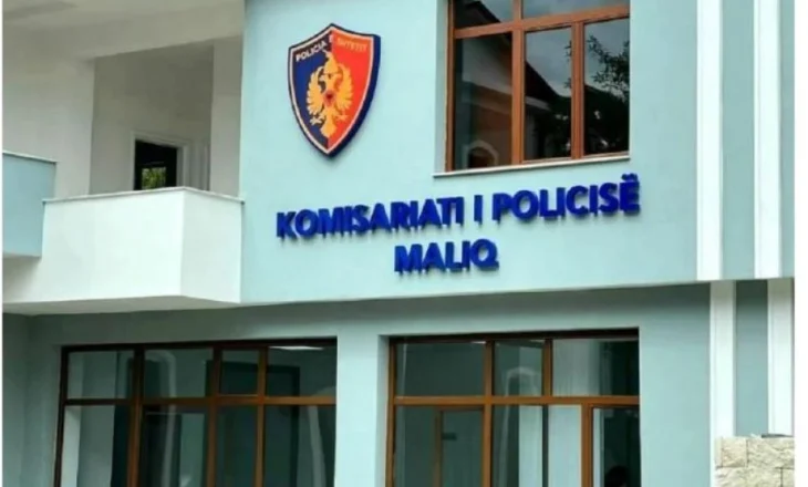 E rëndë në Maliq/ 45-vjeçari gjendet i pajetë, ngeli i varur tek kangjellat e një banese