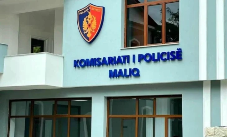 E rëndë në Maliq! Tentoi të hynte në një banesë, gjendet i varur në kangjellat e murit