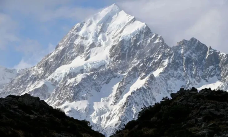 E rëndë në Zelandën e Re, historia përsëritet/ Humbin jetën dy alpinistë, shpëtojnë mrekullisht të tjerët