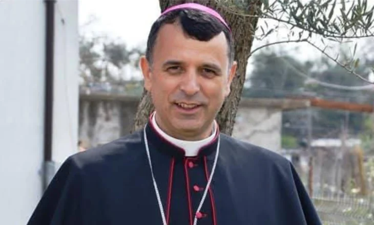 E TRISHTË – Ndahet papritur nga jeta në moshën 52- vjeçare ipeshkvi i Dioqezës së Sapës imzot Simon Kulli