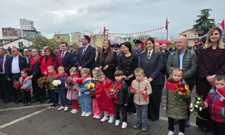 Elbasani feston 81-vjetorin e Çlirimit