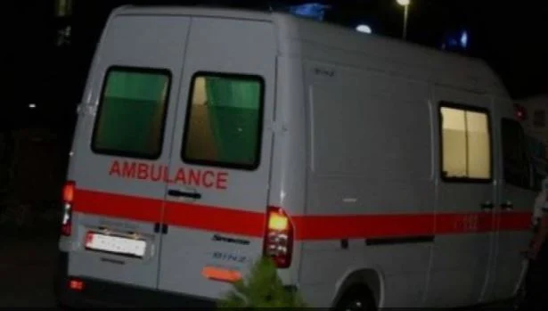 EMRI/ U paraqit në spital i plagosur me armë zjarri, identifikohet 40-vjeçari