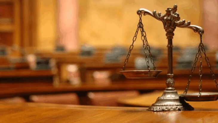 EMRI/ Vrau partnerin nga xhelozia, gjykata franceze dënon me 30 vite burg shqiptarin