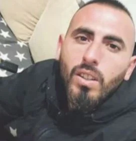 EMRI/ Zbulohet emri i të riut që dyshohet se është viktima që u gjend i karbonizuar në makinë