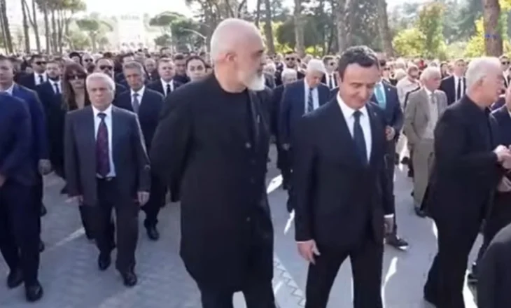 Fatos Nano përcillet në banesën e fundit, Rama e Kurti bëhen bashkë