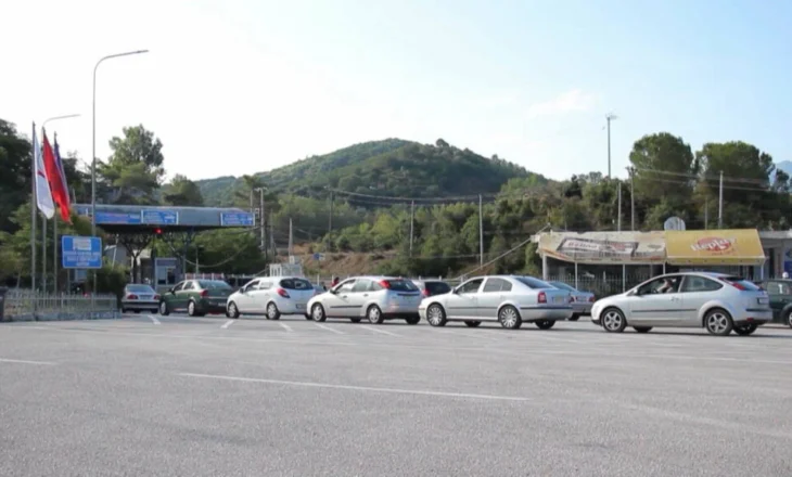 Fermerët grekë sot në protestë, bllokohet aksi Kakavijë-Janinë