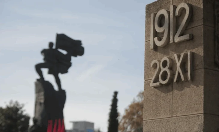 Festa e 28 Nëntorit, Kryeministri Edi Rama uron shqiptarët: Gëzuar Ditën e Pavarësisë