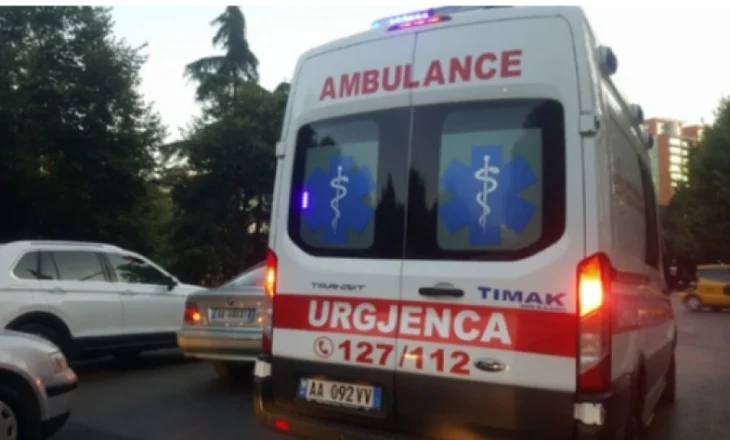 Fier/ Zjarr në një banesë, lëndohet foshnja 2-muajshe