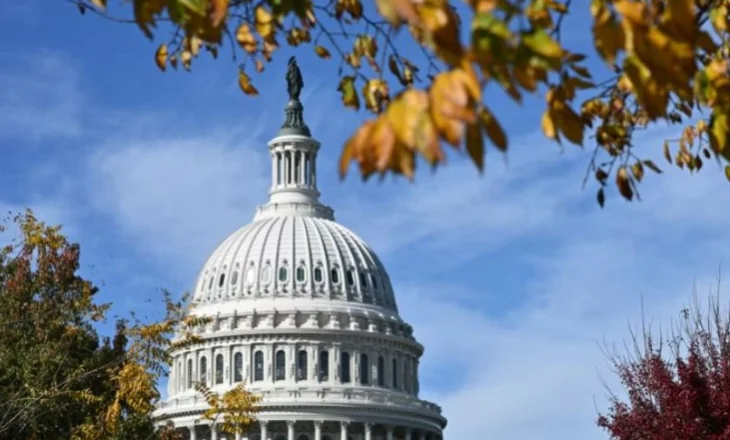 Financim deri më 30 janar. Senati çon përpara projektligjin që mund të hapë Qeverinë amerikane