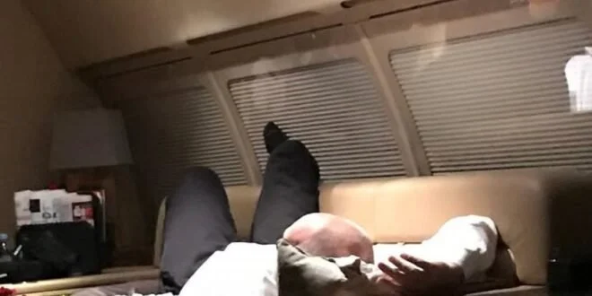 Foto-Lajm/ Rama në avionin privat të paguar nga shqiptarët