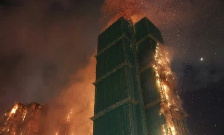 FOTO/ Skena të tmerrshme të zjarrit të madh në Hong Kong