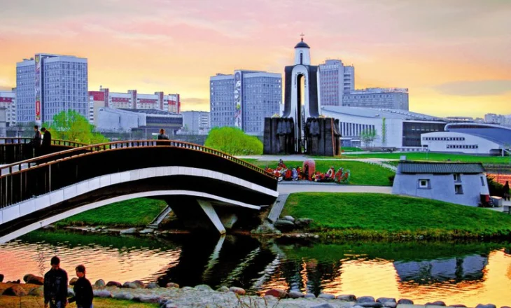 “Fronti Anti-Rusi”Pas SHBA-së, Vatikanit dhe Polonisë, Sllovakia drejt Bjellorusisë