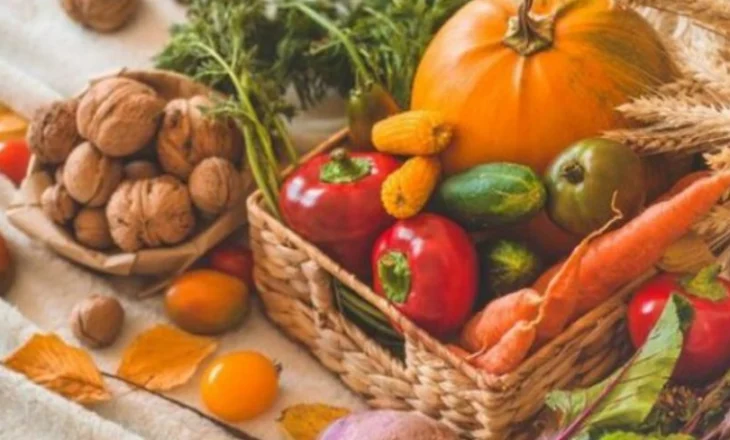 Frutat dhe perimet që duhet t’i keni në tryezë gjatë muajit nëntor