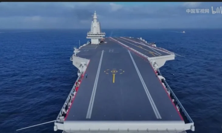 ‘Fujian’: Aeroplanmbajtësja më e përparuar e Kinës hyn në shërbim