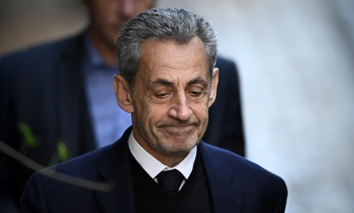 “Fundi i historisë nuk është shkruar ende”, Sarkozi merr mijëra letra mbështetjeje në burg