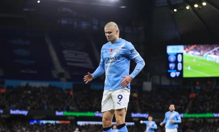 Gafë e Donnarumma-s, por City ka një “monstër” si Haaland. “Qytetarët” e mbyllin në avantazh pjesën e parë ndaj Bournemouth