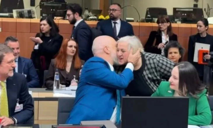 Gazetari grek shpërthen: Rama ka blerë figura publike në SHBA dhe Europë për të mbrojtur “regjimin e drogës”