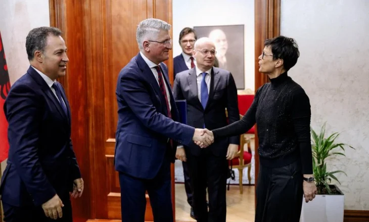 Gjekmarkaj takon Marta Kos: Integrimi europian s’mund të ndërtohet mbi shkeljen e zgjedhjeve dhe arrestimin e liderit të opozitës