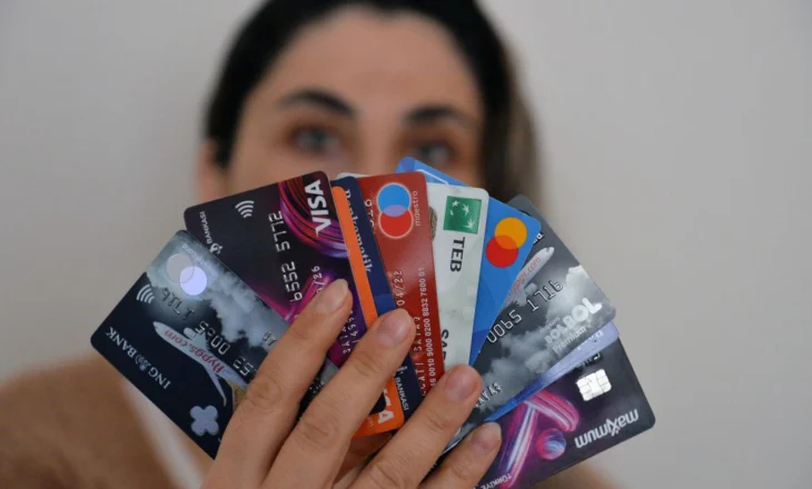 Gjithçka po kthehet në bankë