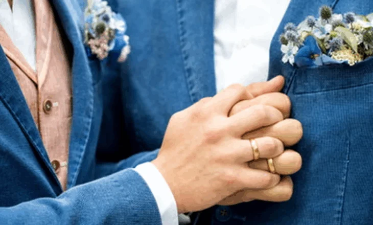 Gjykata e Drejtësisë së BE “detyron” vendet anëtare të njohin martesën e së njëjtës gjini, “qorton” Poloninë