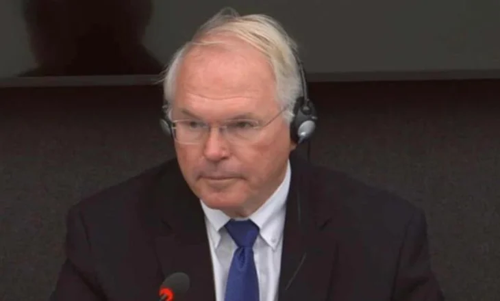 Gjyqi ndaj ish-krerëve të UÇK, dëshmon diplomati Hill: Thaçi s’jepte përshtypjen e një udhëheqësi ushtarak