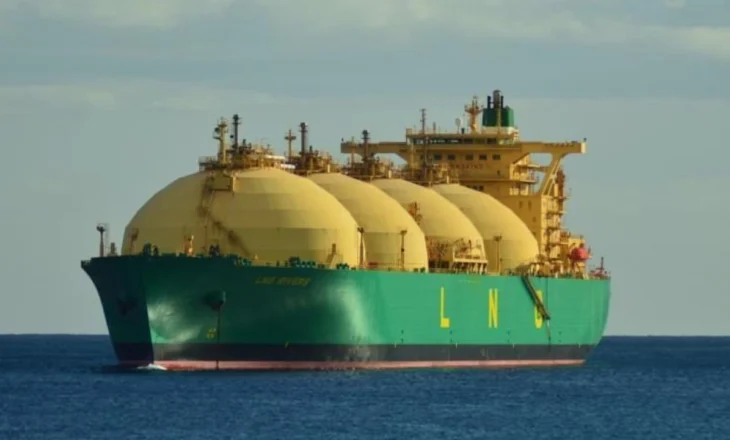 Goditën cisternat, përgjigjet Rusia/ Moska organizon sulm gjatë natës, 3 të vrarë dhe mbi 500 mijë familje pa energji