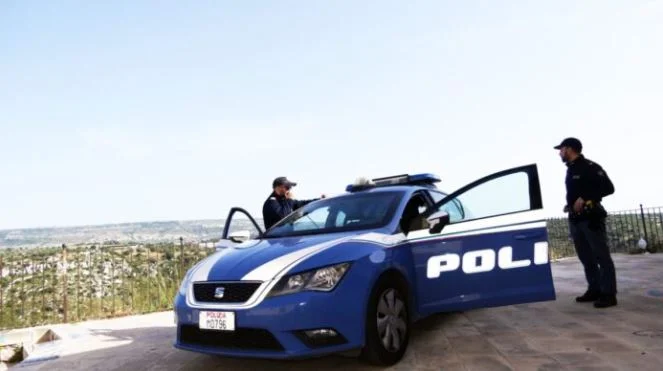 Grabitën punishten e skulptorit të njohur/ Arrestohen 2 ‘skifterët’ shqiptarë