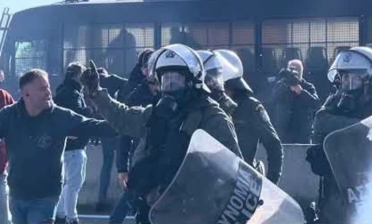 Greqia ‘digjet’ nga protestat e fermerëve, bllokohet aksi Athinë-Selanik, ka të plagosur e të arrestuar