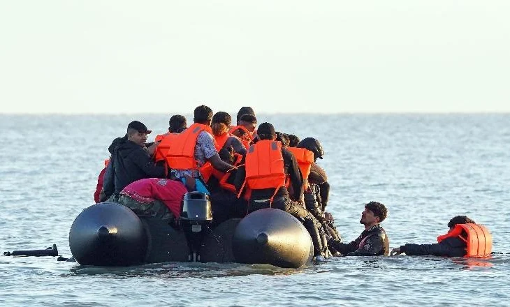 Greqia kërkon qendra migrantësh jashtë BE—Gjermania partneri kryesor