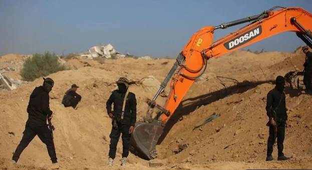 Hamasi i dorëzon Izraelit trupin e një prej tre pengjeve të fundit