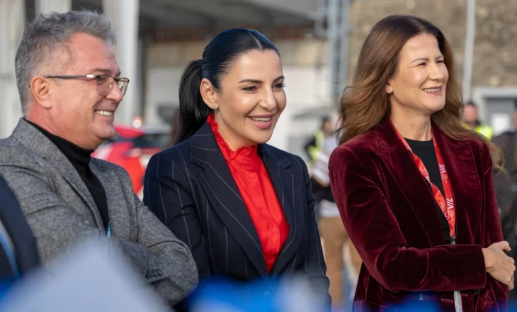 Hapet linja e re ajrore Tiranë-Kretë, Balluku: Do t’u shërbejë mijëra shqiptarëve që jetojnë e punojnë atje