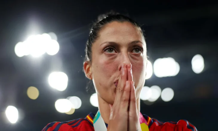 Hermozon nuk e lënë rehat, kërcënohet me jetë në ‘social’