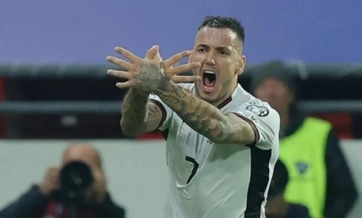 Humbja ndaj Shqipërisë ka ende pasoja për serbët, vërshëllyen himnin dhe na fyen, FIFA i gjobit me 87.500 frangash