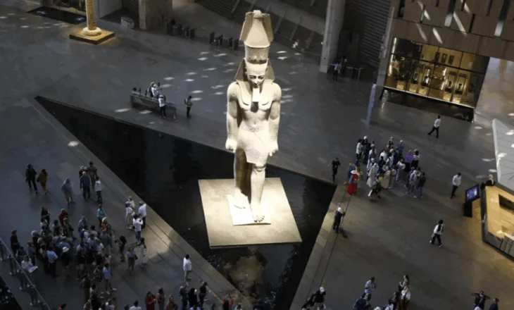 I dedikohet qytetërimit faraonik, hapet sot Muzeu i Madh Egjiptian, më gjiganti në botë