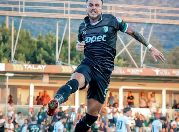 I harruar nga Sylvinho, Seferi realizon “dopietë”, notë e “frikshme” në Turqi (VIDEO)