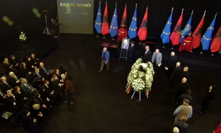 Ikja e Fatos Nanos, nisin homazhet publike në Pallatin e Kongreseve