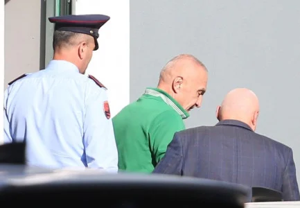 Ilir Meta me avokat të dytë/ Shtyhet seanca paraprake, mbrojtësi ligjor kërkoi kohë të njihet me aktet