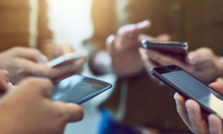 Interneti dominues/  Përdorimi i shërbimeve celulare përmirësohet