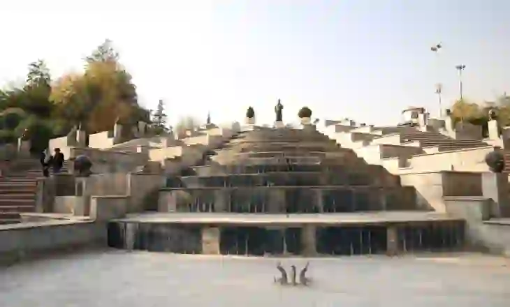 Irani thotë se ka filluar operacionet e ‘mbjelljes’ së reve për të shkaktuar shi mes thatësirës së rëndë